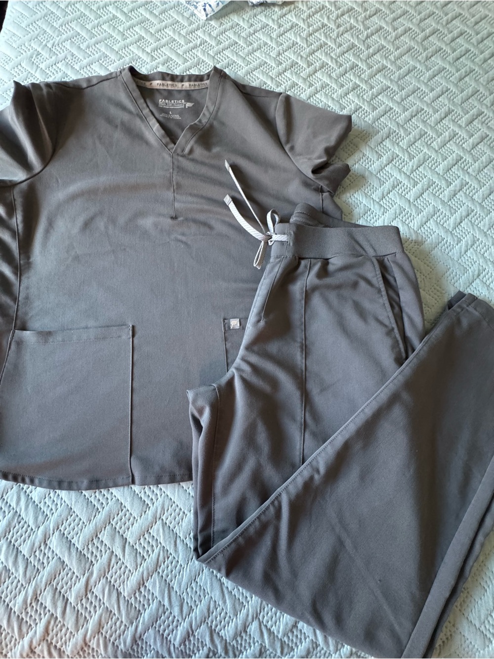 Fabletics Women's Gray Scrub Joggers & Top Set size Large